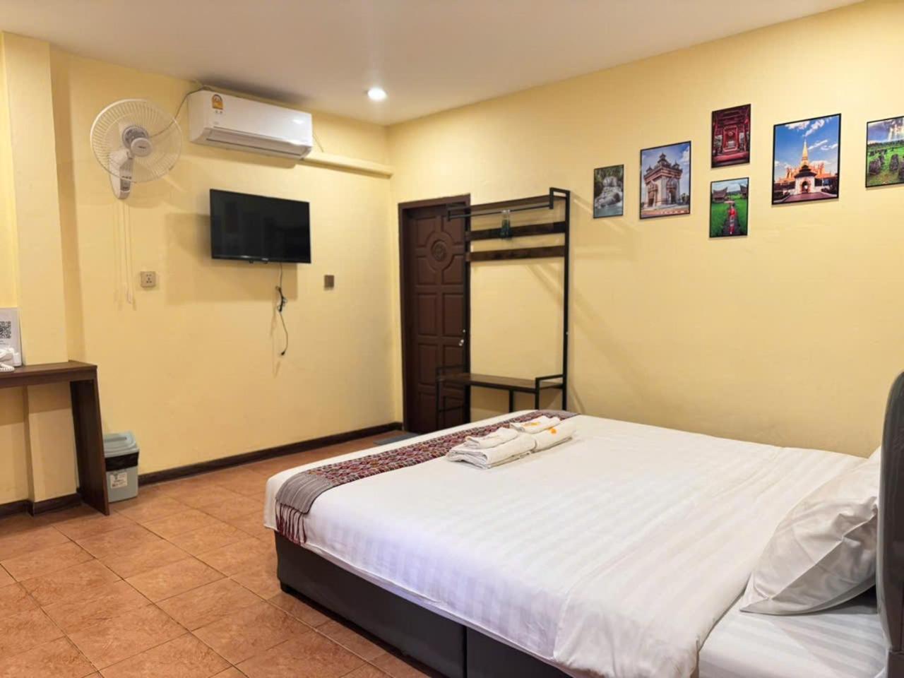 Yula Hotel Thatluang Vientiane Eksteriør billede