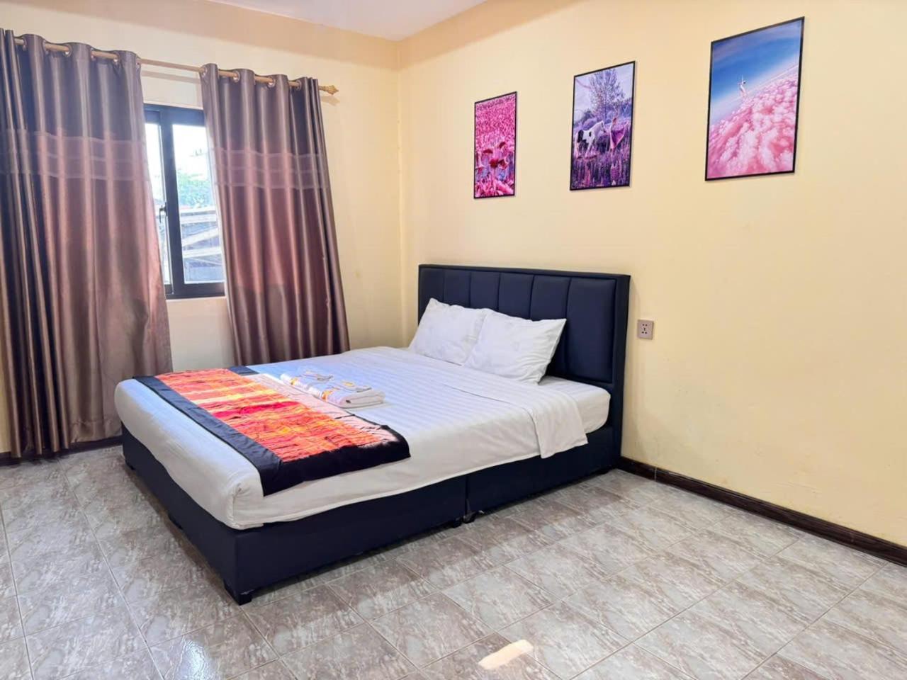 Yula Hotel Thatluang Vientiane Eksteriør billede